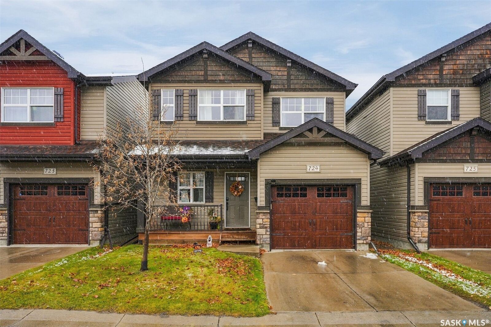 Property Photo:  150 Langlois Way 724  SK S7T 0L4 