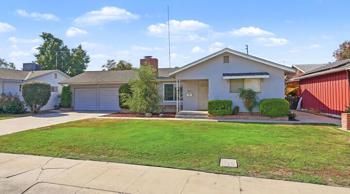 Property Photo:  2227 S Terrace Street  CA 93277 