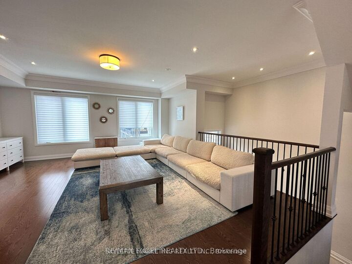 Property Photo:  7 Caseley Way  ON L3R 1L4 
