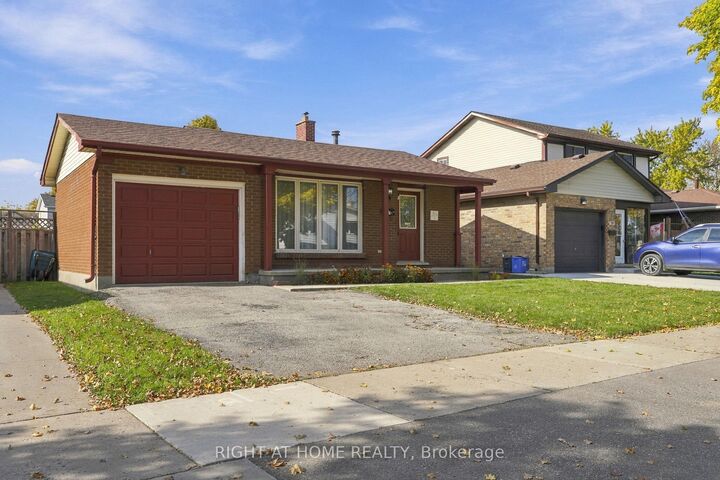 Property Photo:  53 Lysanda Avenue  ON N5Z 4L1 