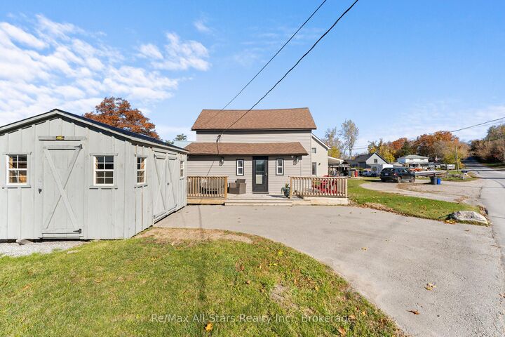 Property Photo:  42 Pavillion Road  ON K0M 1L0 