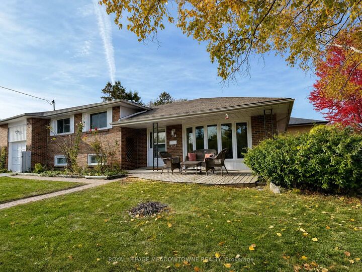 Property Photo:  158 Coronation Drive Upper  ON M1E 2H5 