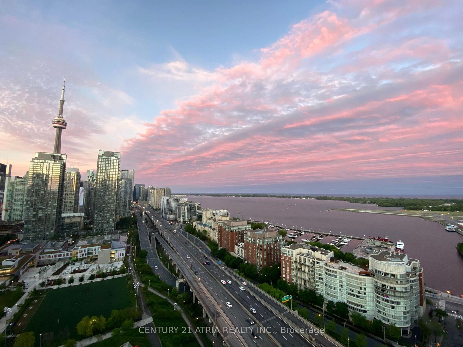 Property Photo:  75 Queens Wharf Road 3106  ON M5V 0J8 