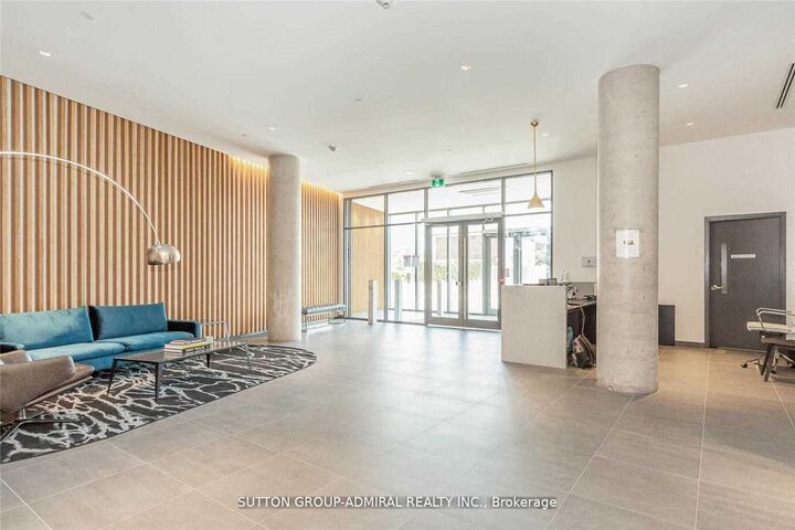 Property Photo:  120 Varna Drive 1417  ON M6A 0B3 