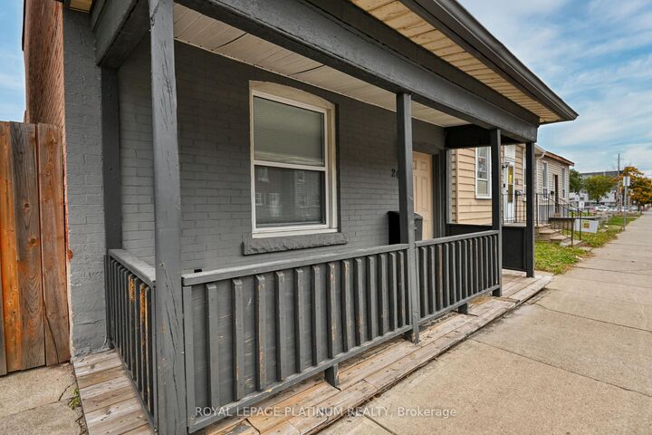 Property Photo:  249 Wellington Street N  ON L8L 5A7 