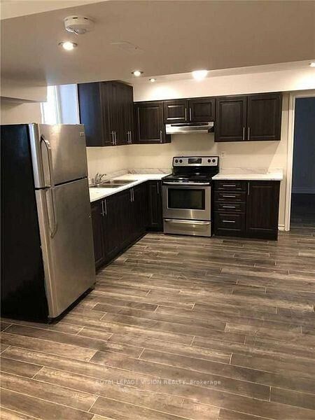 Property Photo:  110 Turquoise Crescent Lower  ON L6P 2R3 