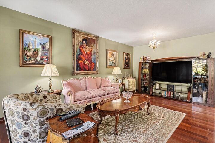 Property Photo:  369 Stoneway Drive  ON K2G 6G8 