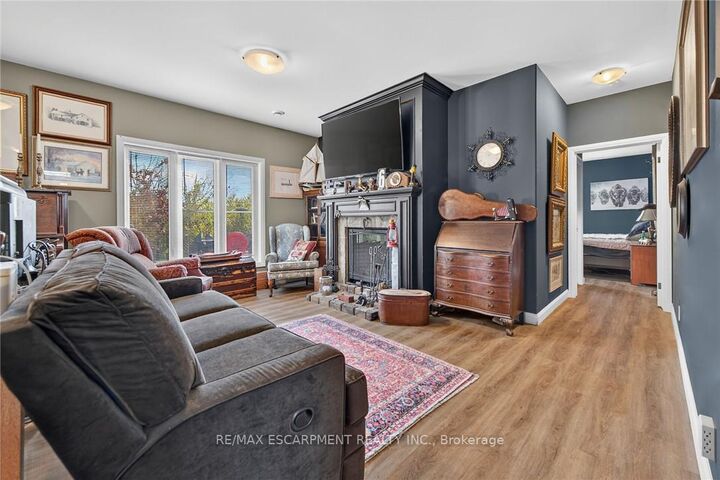 Property Photo:  740 Main Street E 31  ON N1A 0B3 