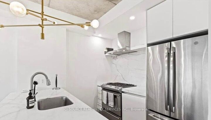 Property Photo:  75 Portland Street 526  ON M5V 2M9 