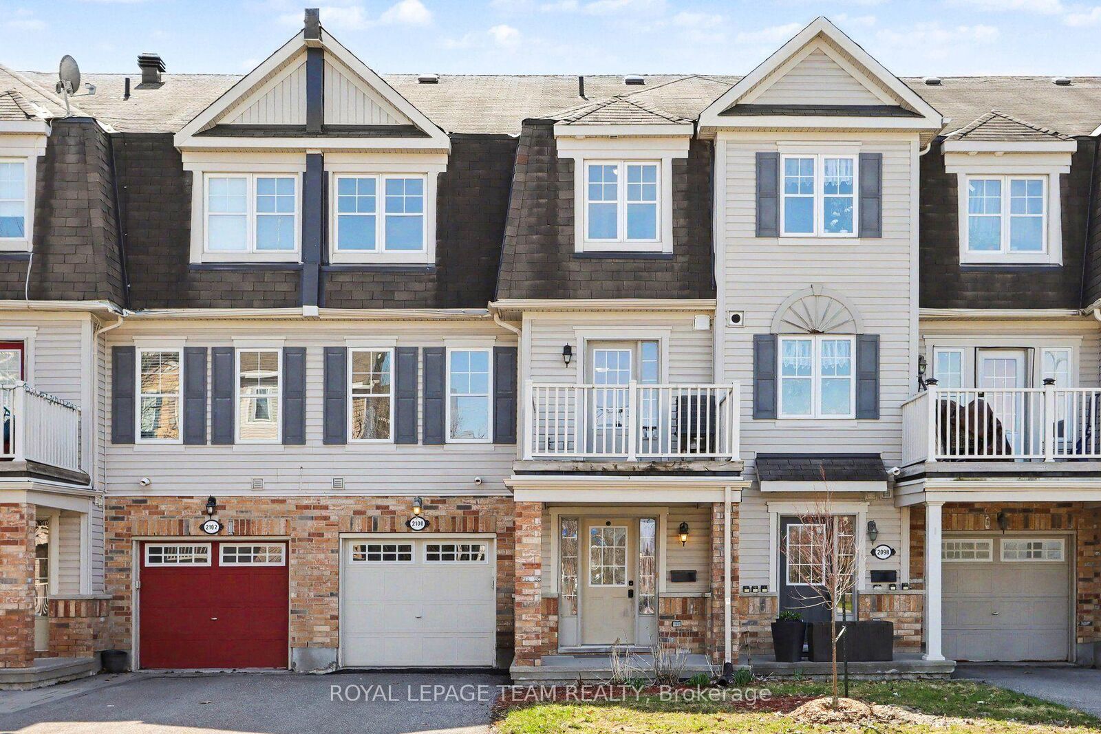 Property Photo:  2100 Madrid Avenue  ON K2J 0K4 