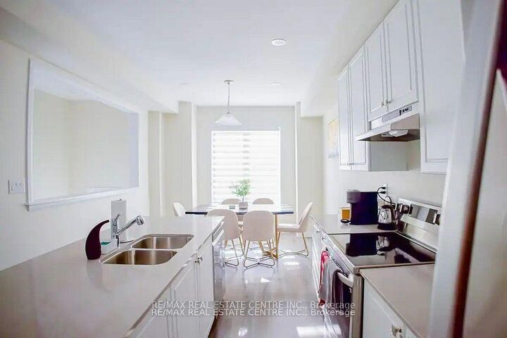 Property Photo:  185 Bedrock Drive 66  ON L8J 0M5 