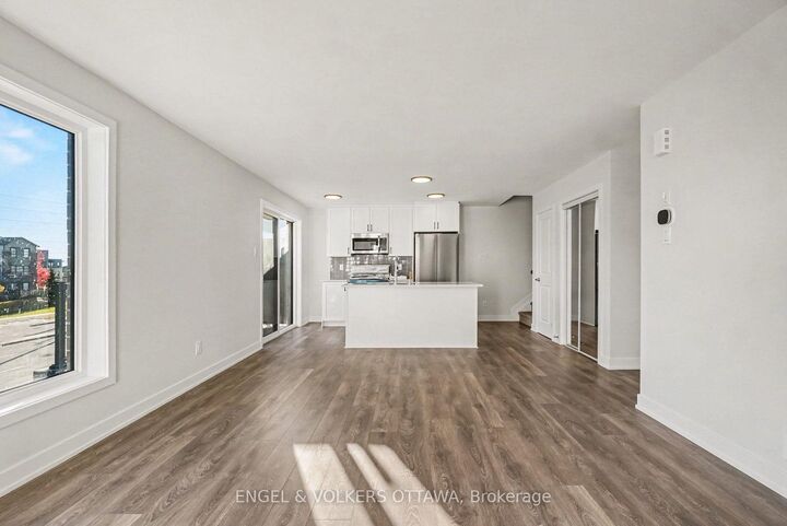 Property Photo:  201 Glenroy Gilbert Drive 27  ON K2J 7N7 