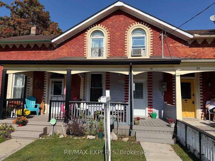 Property Photo:  40 Park Hill Road E  ON N1R 1P4 