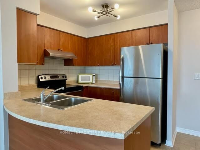 Property Photo:  5500 Yonge Street 2406  ON M2N 7L1 
