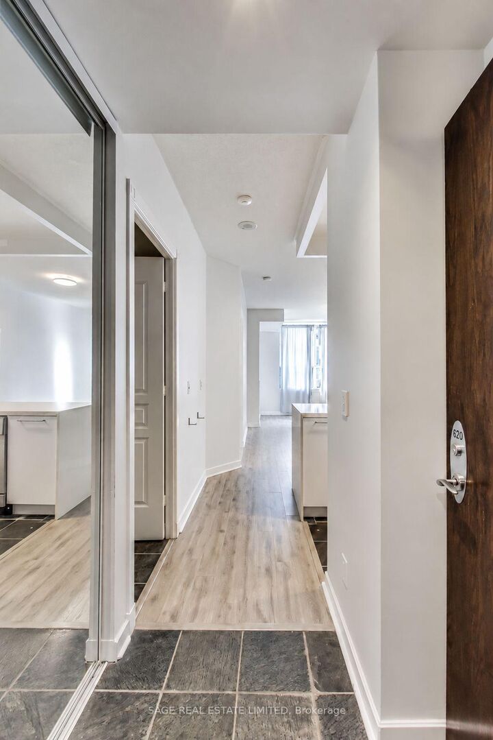 Property Photo:  438 Richmond Street W 620  ON M5V 3S6 