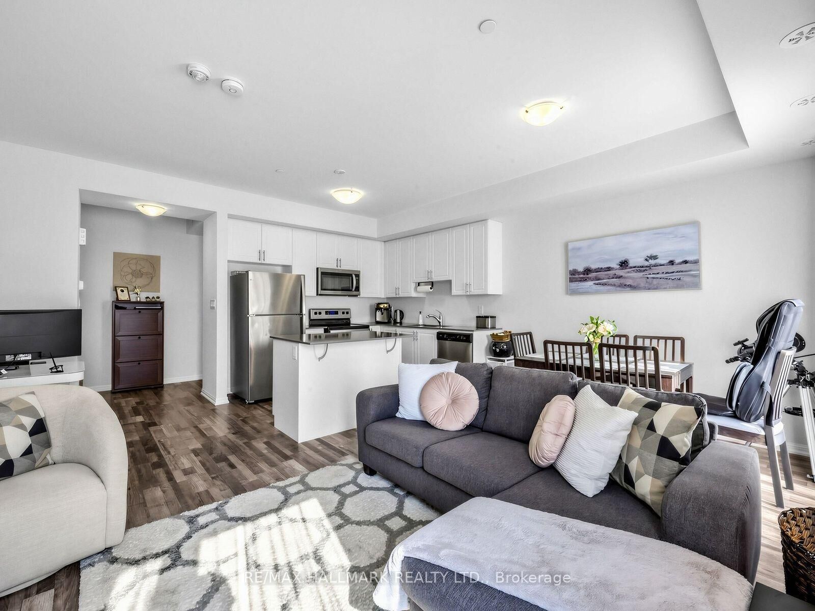 Property Photo:  1460 Whites Road 218  ON L1V 1R4 
