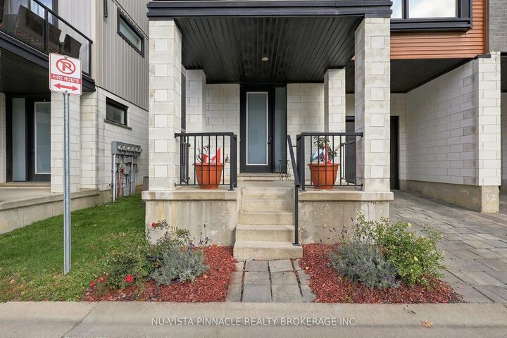 Property Photo:  960 West Village Square  ON N6H 0J7 