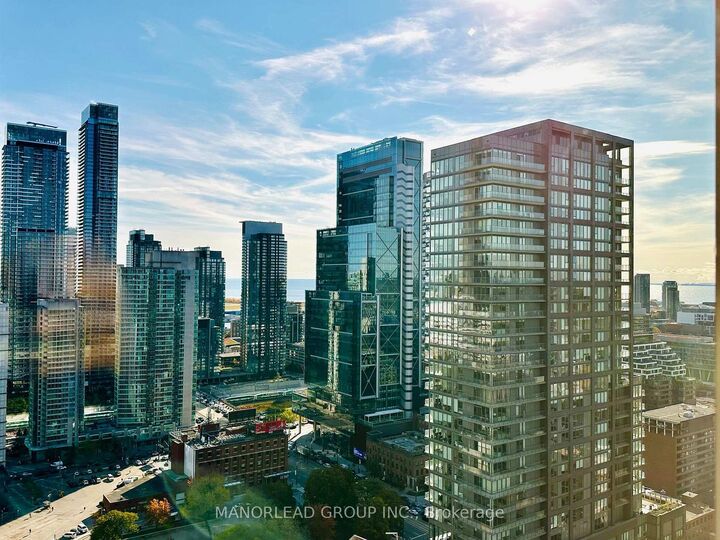 Property Photo:  400 King Street W 3116  ON M5V 1K2 