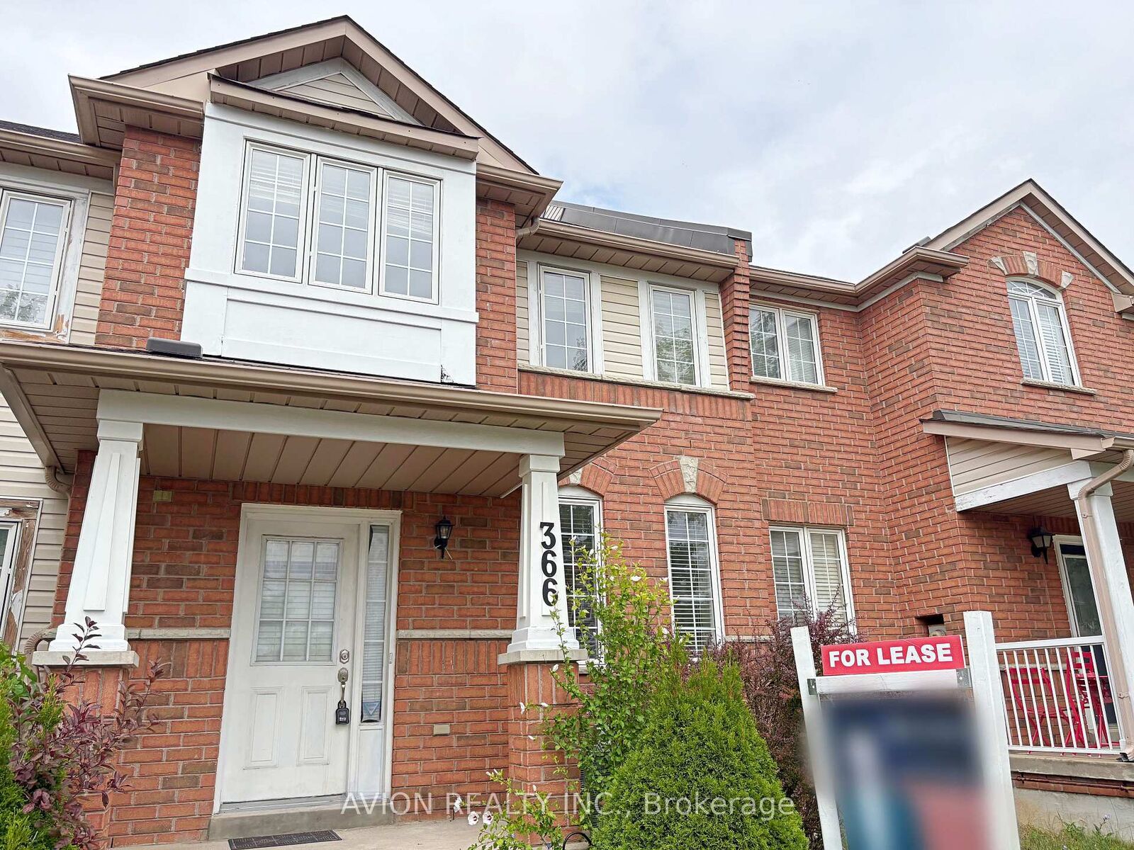 Property Photo:  366 Bur Oak Avenue  ON L6C 2T9 