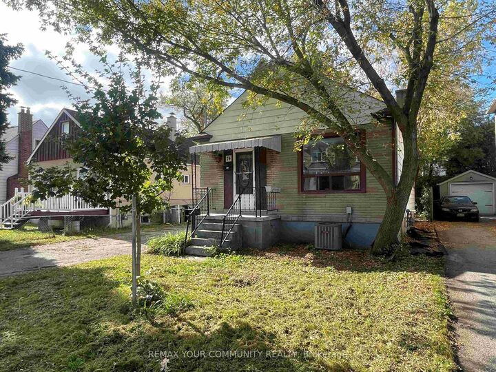Property Photo:  74 Sixteenth Street  ON M8V 3K1 
