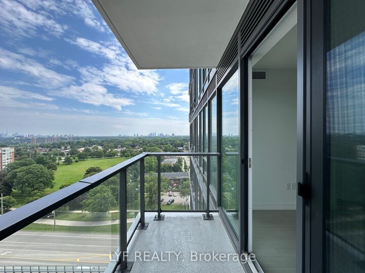 Property Photo:  4010 Eglinton Avenue W 1207  ON M9A 0G5 