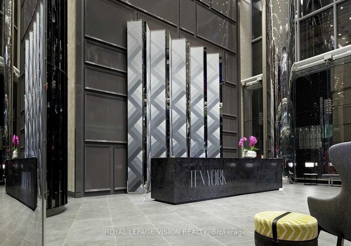Property Photo: 10 York Street 5713 ON M5J 2Z2