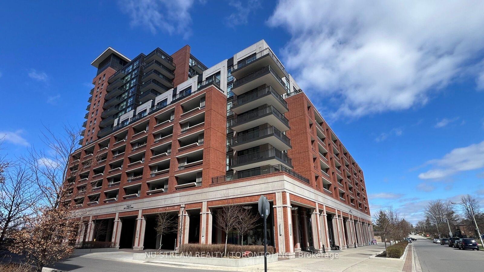 Property Photo: 3091 Dufferin Street 613 ON M6A 0C4