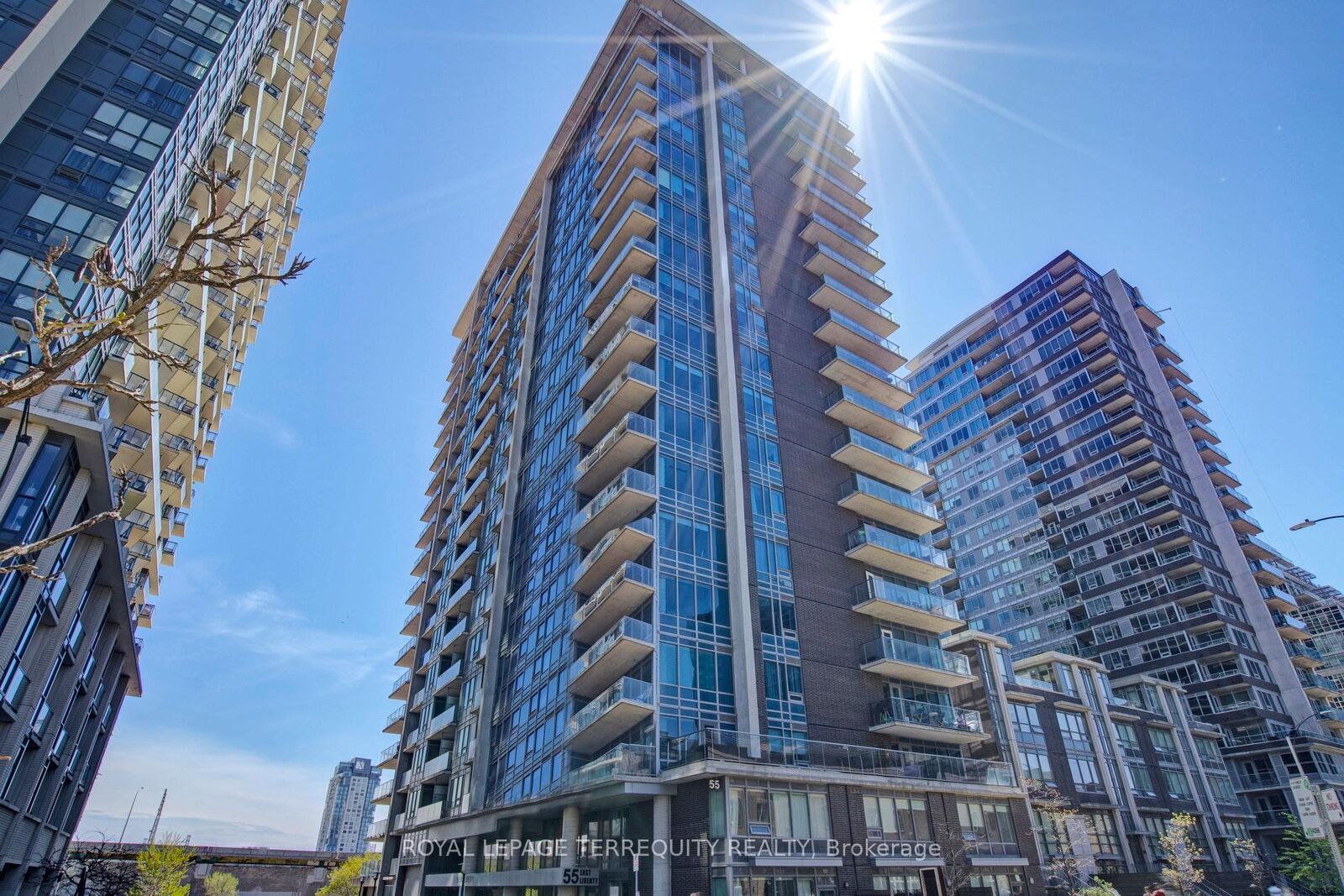 Property Photo: 55 East Liberty Street 302 ON M6K 3P9