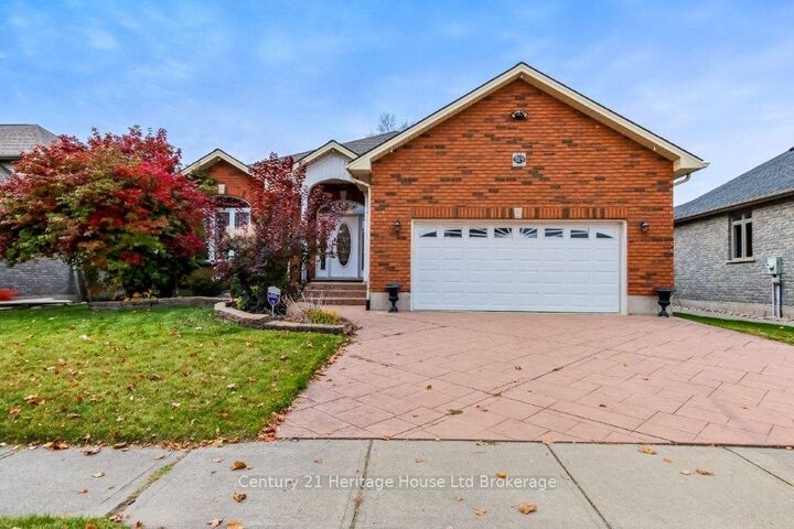 Property Photo:  519 Crestwood Court N  ON N4T 1V3 