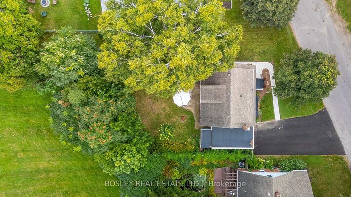 Property Photo: 17 Winston Road ON L2M 4R1