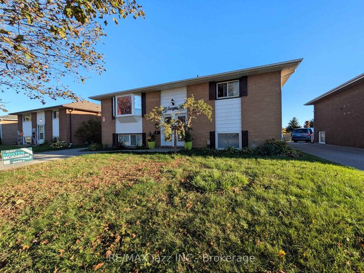 Property Photo:  311 Dwight Avenue 2  ON L1J 1K8 