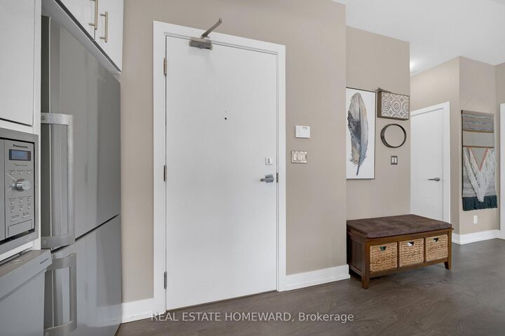 Property Photo:  75 The Donway N/A W 913  ON M3C 2E9 