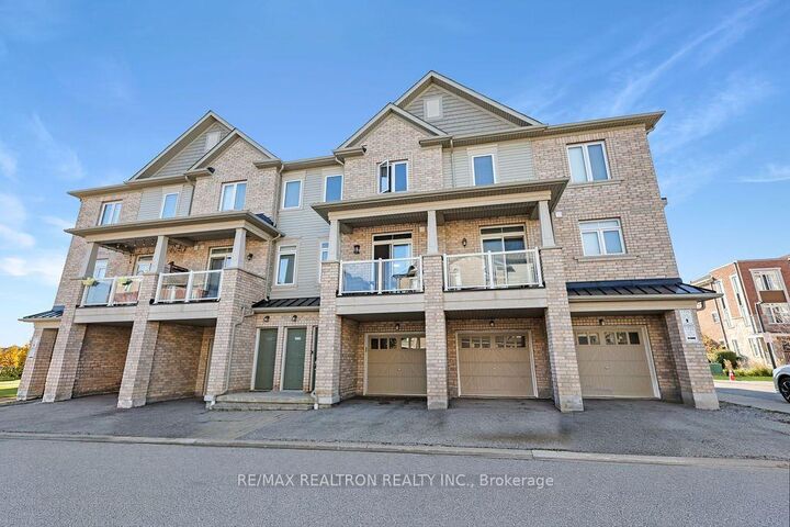 Property Photo: 1725 Adirondack Chase 108 ON L1X 0E5