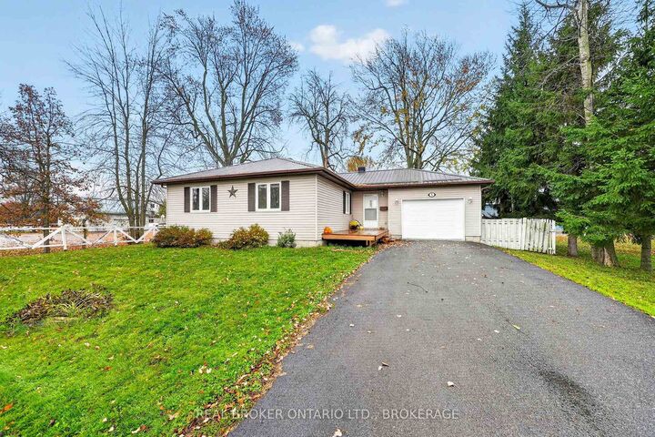 Property Photo:  5 Macdonald Street  ON K0C 1N0 