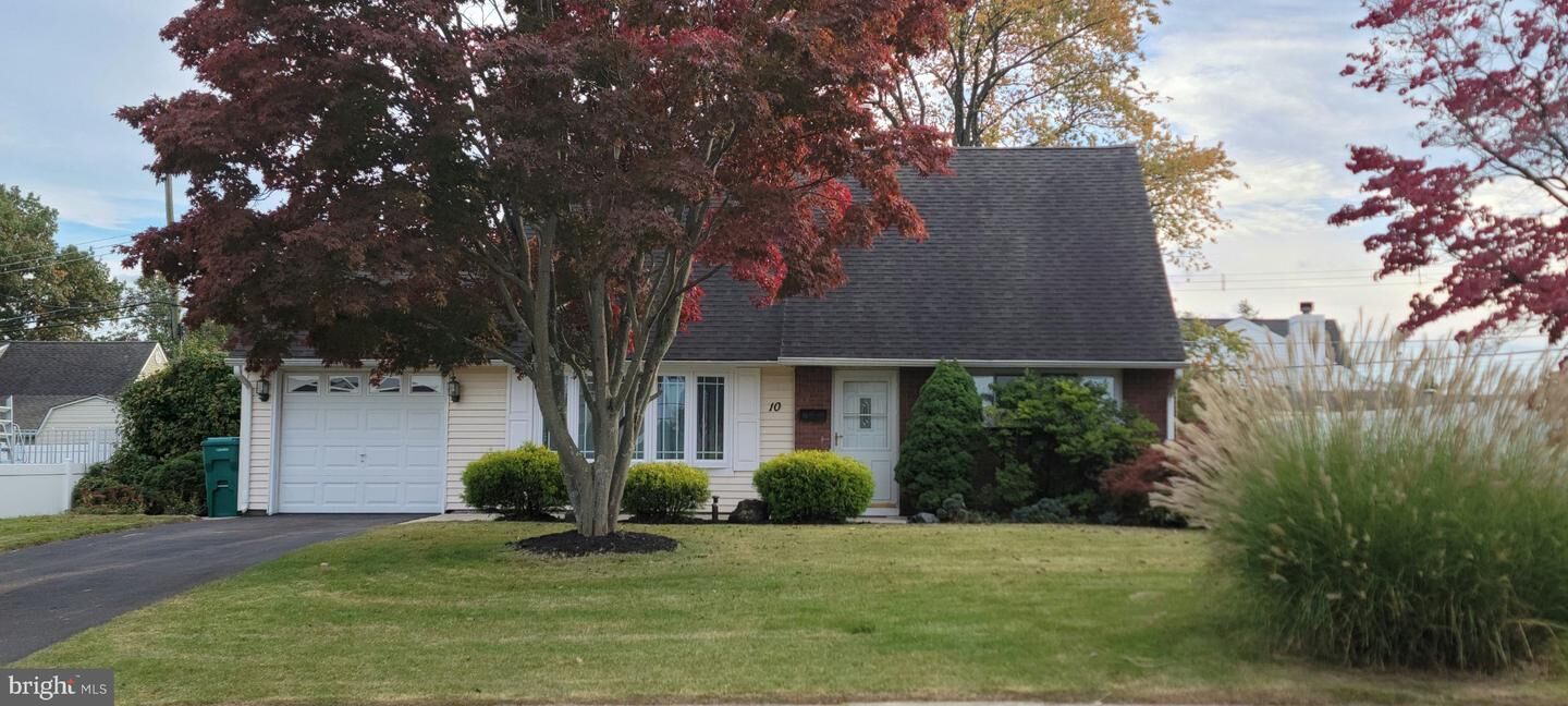 Property Photo: 10 Calicobush Road PA 19057