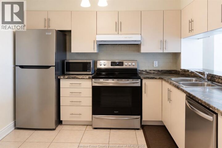 Property Photo:  515 Riverside Drive 507  ON N9A 7C3 