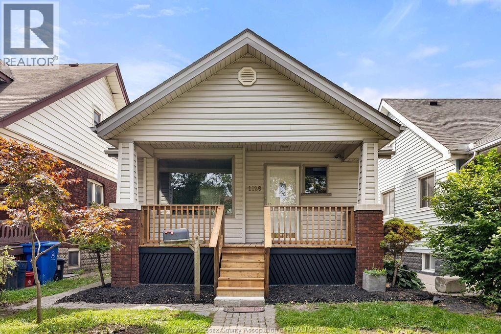 Property Photo: 1129 Janette Avenue ON N9A 5A6