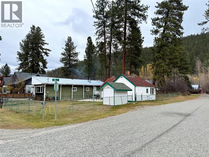 Property Photo:  2621 Otter Avenue  BC V0X 1W0 