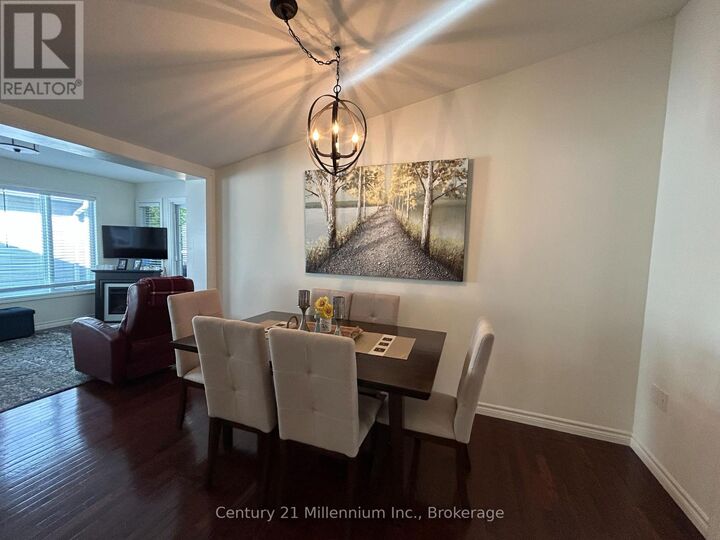 Photo de la propriété:  13 Virginia Avenue  ON L9Z 3A8 