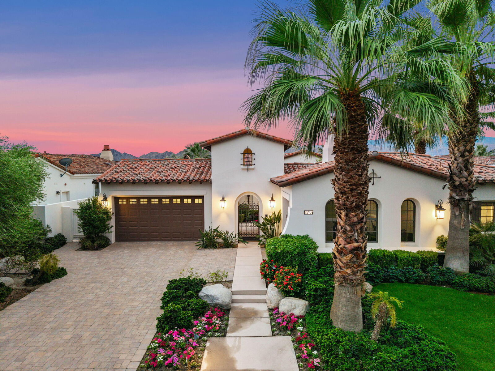 Property Photo: 76197 Via Saturnia CA 92210