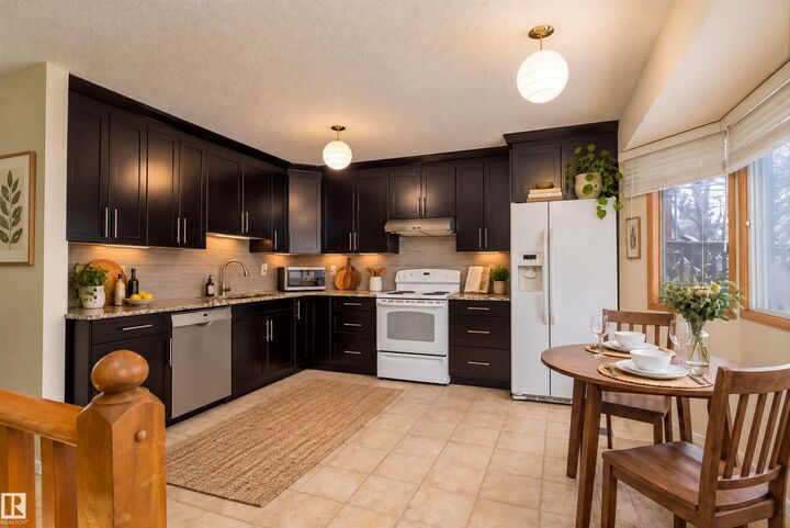 Property Photo:  11125 19 Avenue NW  AB T6J 4Z5 
