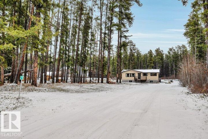 Property Photo:  29-51515 Rge Rd 32A  AB T0E 0N0 