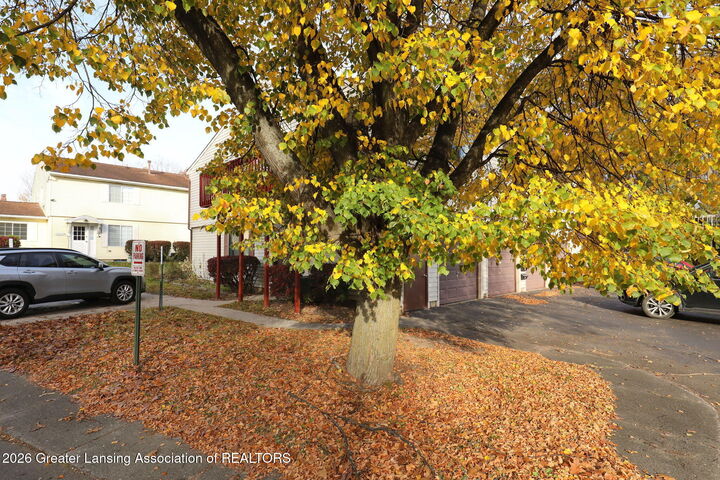 Property Photo: 3930 Hunters Ridge Drive MI 48911