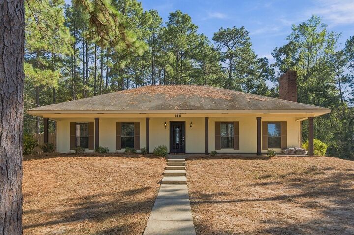 Property Photo:  144 E Lakeside Dr.  MS 39402 