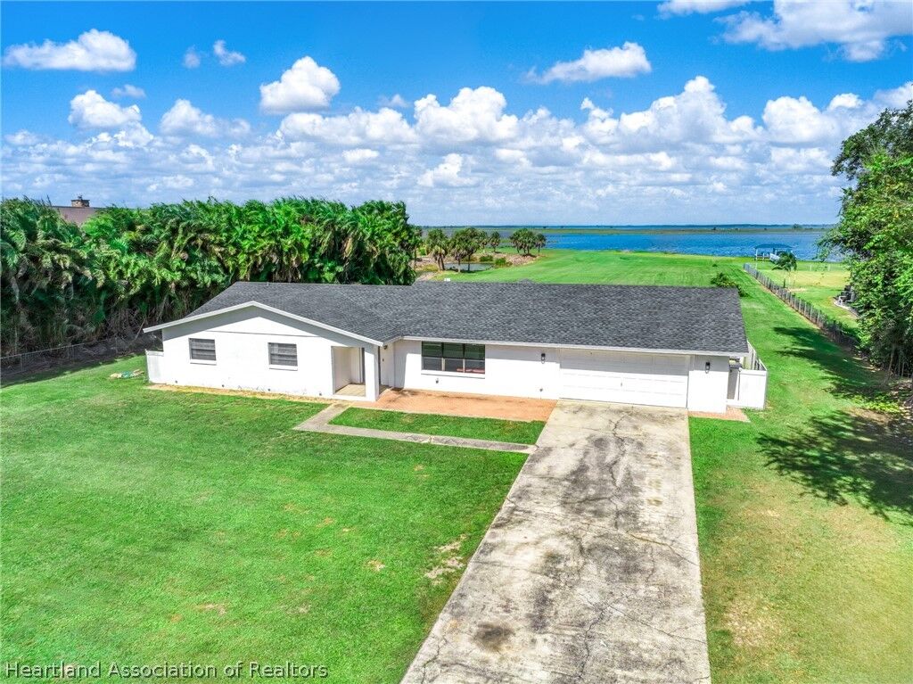 Property Photo: 990 Keen Road FL 33843