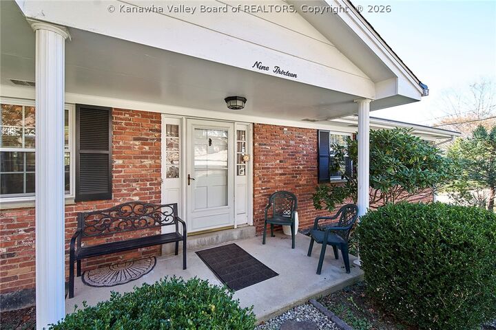 Property Photo: 913 Churchill Circle WV 25314