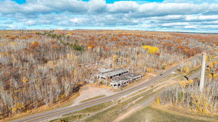 Property Photo: 50415 M-26 Highway MI 49922
