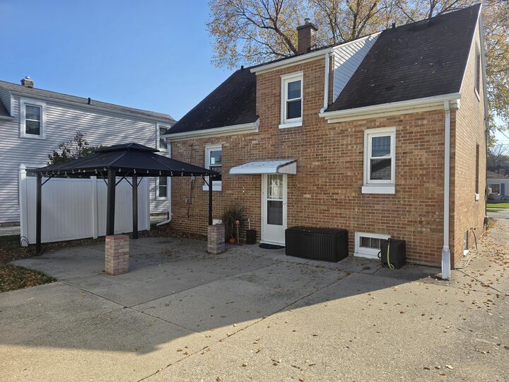 Property Photo: 1826 Belmont St WI 54220