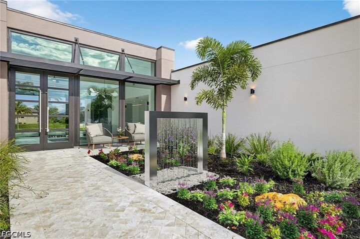 Property Photo:  2608 SW 20th Avenue  FL 33914 