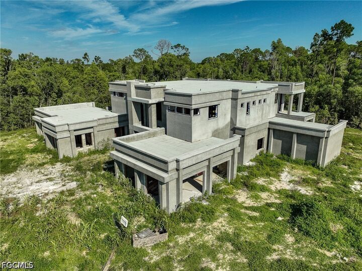 Property Photo:  6729 Penzance Boulevard  FL 33966 